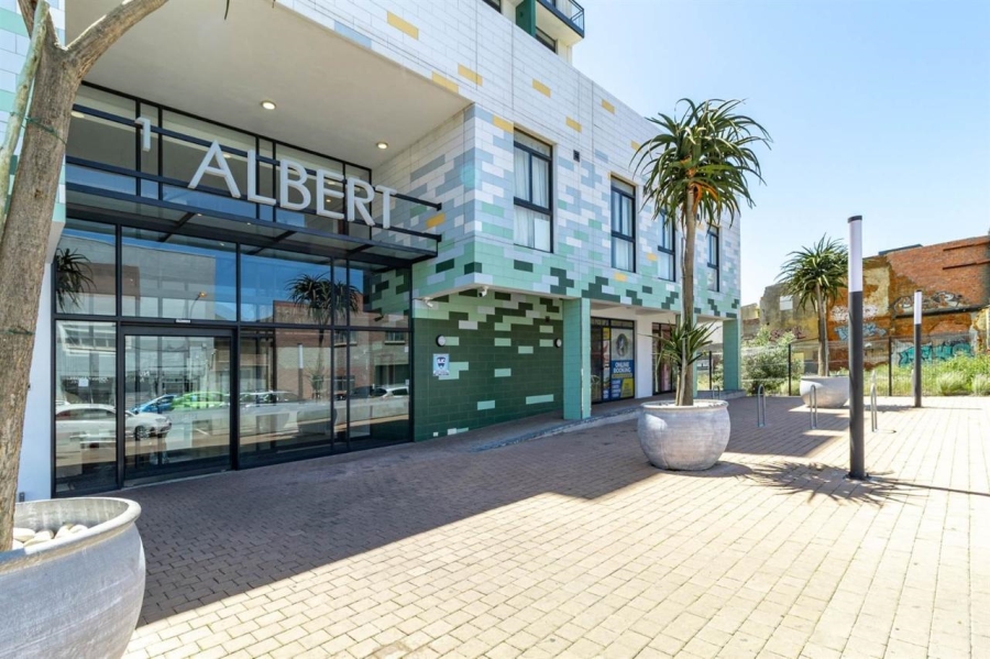 2 Bedroom Property for Sale in Woodstock Western Cape